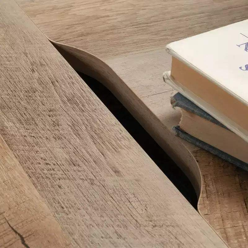 Tavolino quadrato bianco e marrone con piano da gioco e contenitore, posti a sedere 2-4