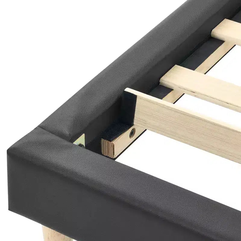 Struttura letto a piattaforma in similpelle nera, 1 piazza