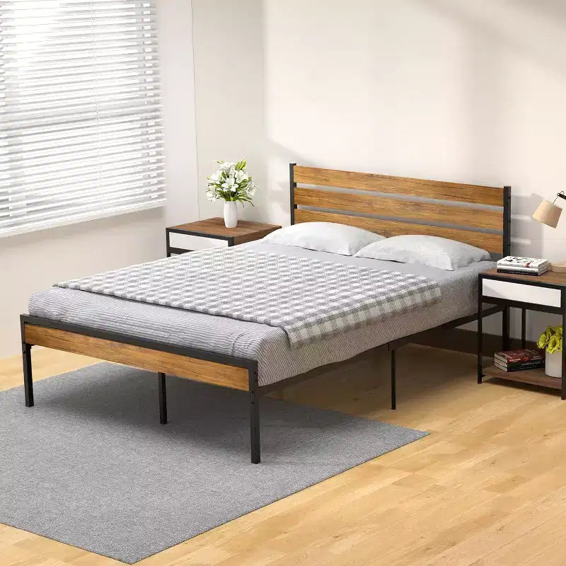 Struttura letto a piattaforma in metallo marrone con testiera e pediera in legno, matrimoniale francese/matrimoniale, 1 persona