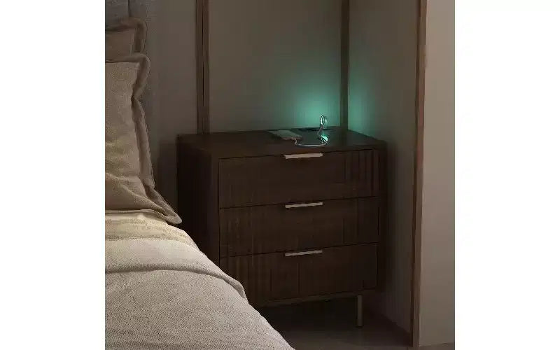 Comodino moderno Brown & Wood con stazione di ricarica e luce notturna a comando vocale, 1 pezzo