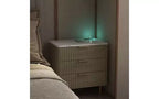 Comodino moderno Brown & Wood con stazione di ricarica e luce notturna a comando vocale, 1 pezzo